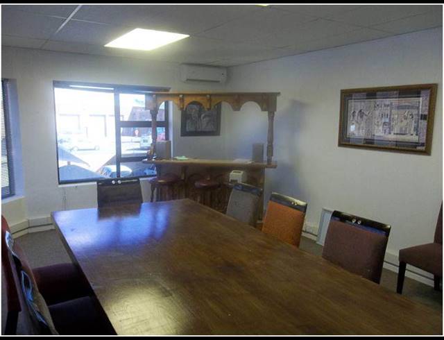 125M² OFFICE TO LET IN KILLARNEY GARDENS